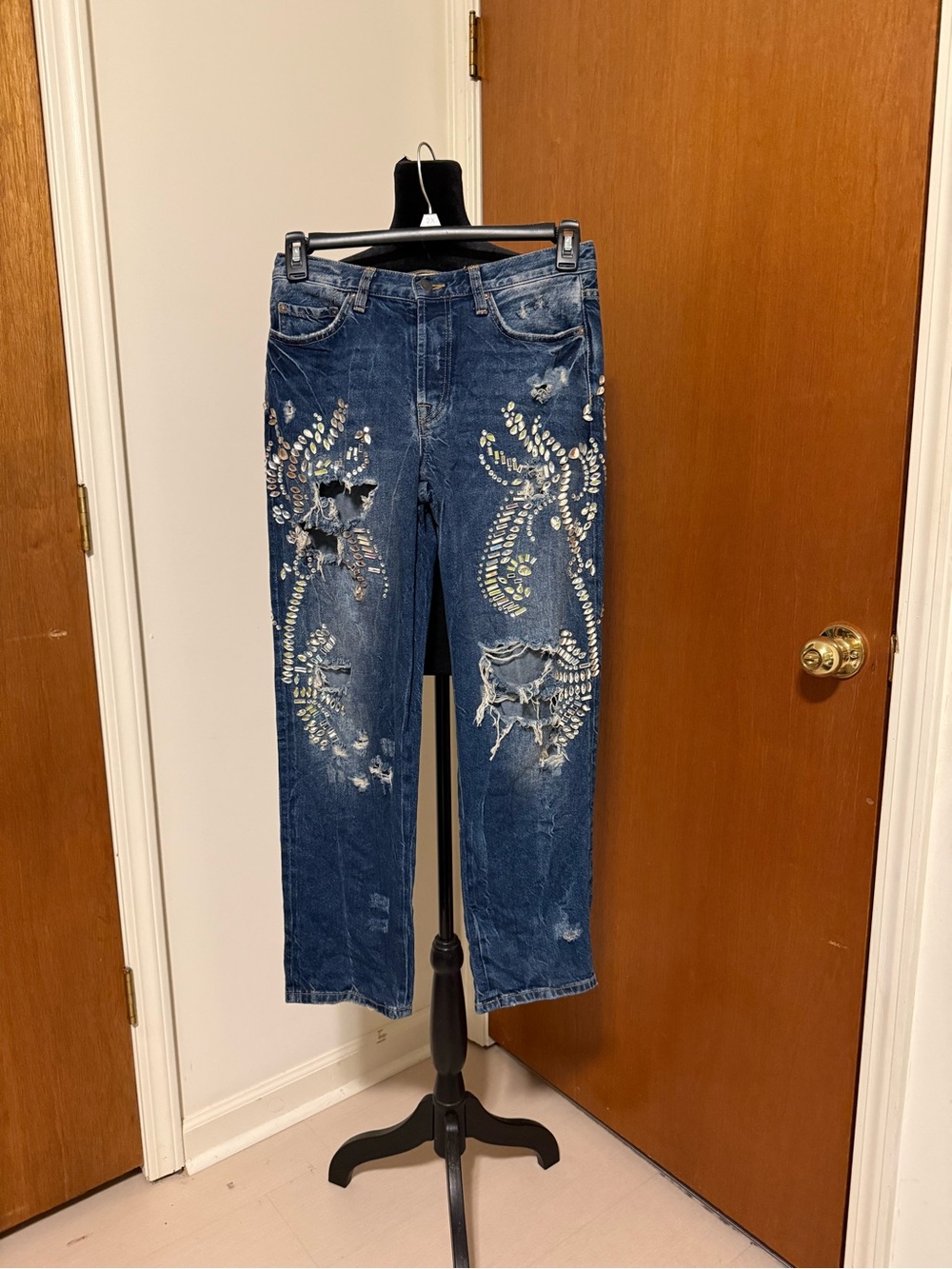 🐠 Embellished Distressed Women's Dark Blue Denim Jeans